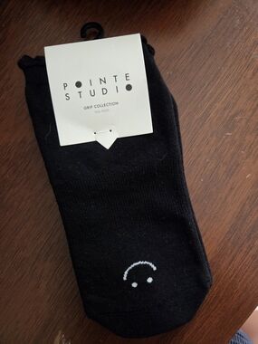 Pointe Studio Pilates Barre Happy Full Foot Grip Socks